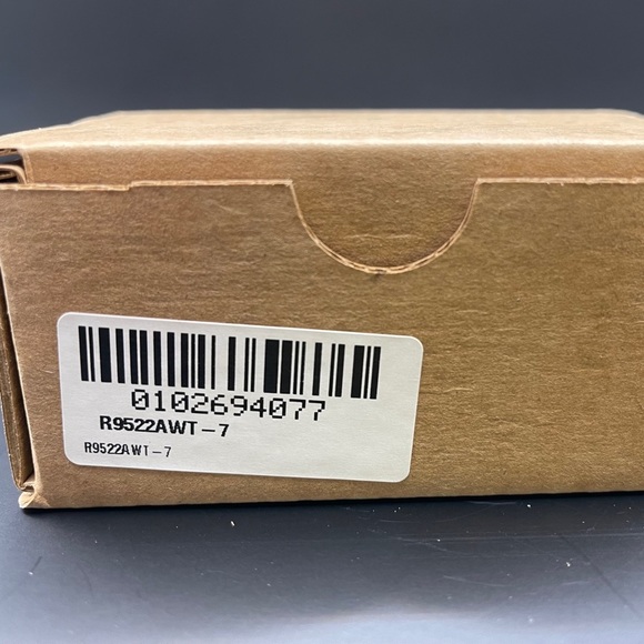 Amethyst 3 Stone 1.80 CTW Designer Ring Set in Sterling Silver: Size 7 NWT - Picture 16 of 17